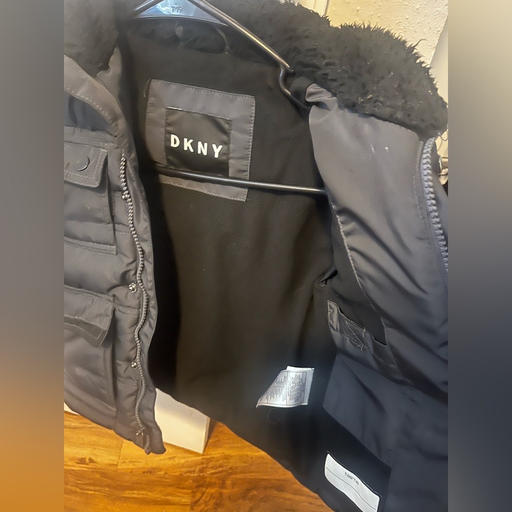 EUC DKNY Insulated Puffer Coat - Picture 2 of 5